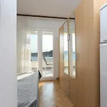 By The Sea - 7558 罗戈兹尼察
