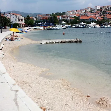 Apartment By The Sea - 7558