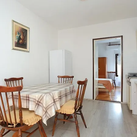 By The Sea - 7558 * روغوزنيكا