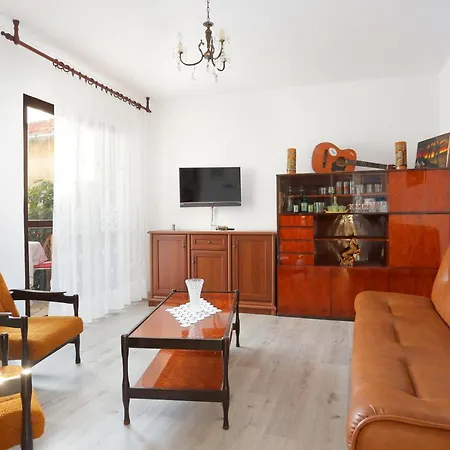 Apartman By The Sea - 7558 Rogoznica (Sibenik-Knin)