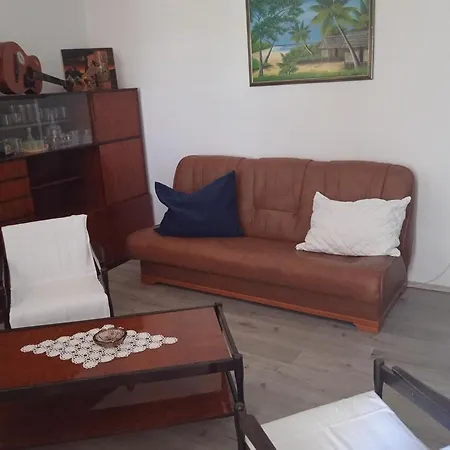 Apartment By The Sea - 7558