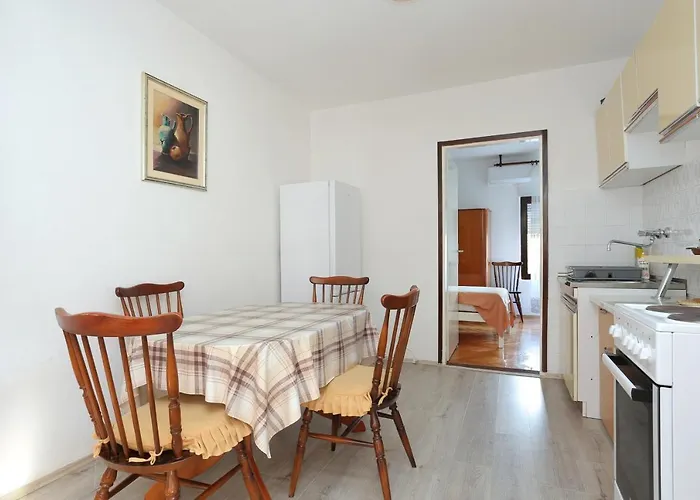 By The Sea - 7558 * روغوزنيكا