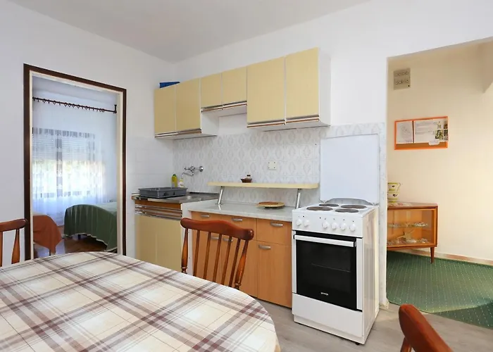 By The Sea - 7558 * روغوزنيكا