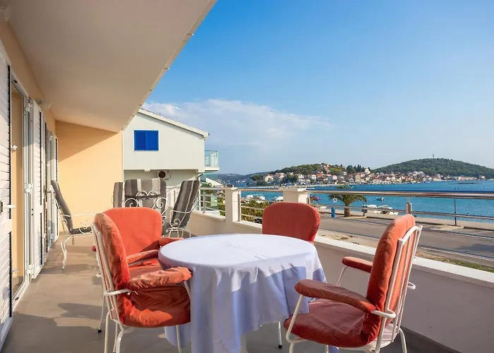 Appartement By The Sea - 7558 Rogoznica (Sibenik-Knin)
