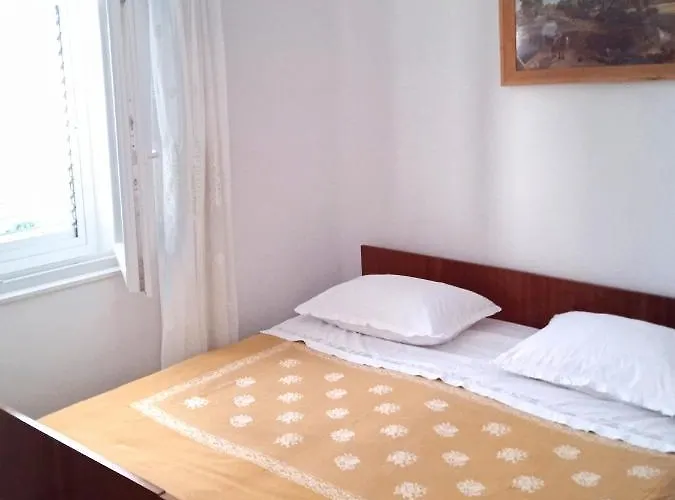 By The Sea - 7558 * 로고즈니차